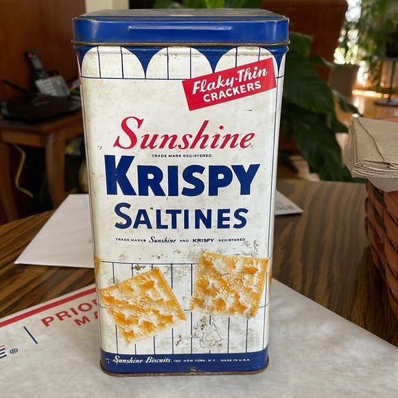 Kitchen Vintage Sunshine Krispy Saltine Cracker Tin Poshmark